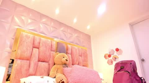 Charlotte Icee online show from April 4, 4:03 pm