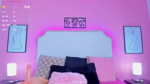 Charlotte online show from November 7, 9:06 pm