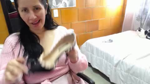 Charlotte online show from November 6, 3:37 pm