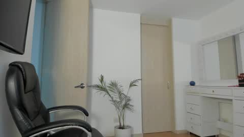 Yuli online show from June 11, 3:04 am
