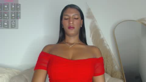 charlottehorny1 online show from February 14, 1:08 am