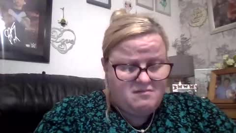 Charlottejones01 online show from April 2, 1:02 am