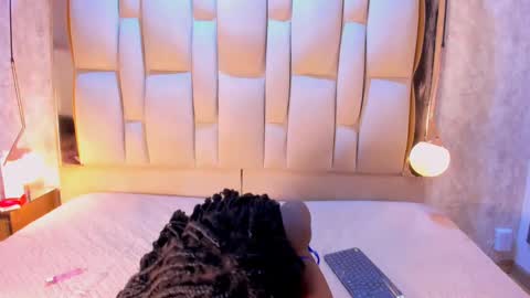    online show from October 5, 10:17 pm