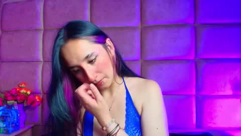 charlottestuart_ online show from March 6, 3:27 am