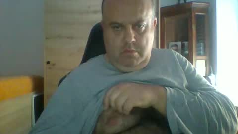 charly online show from November 12, 9:00 am