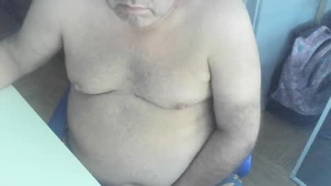 charly online show from July 31, 8:04 am