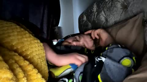 charmerboi2 online show from March 20, 6:51 am