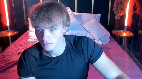 Snapshot of chase_muscular chatting on September 24, 10:33 am Chase online show from September 24, 10:33 am