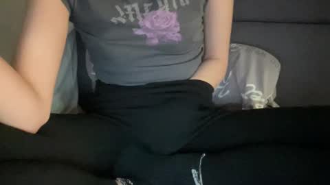 Vicky online show from November 6, 8:01 pm