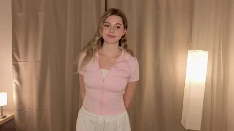 Emilia online show from May 13, 4:55 am