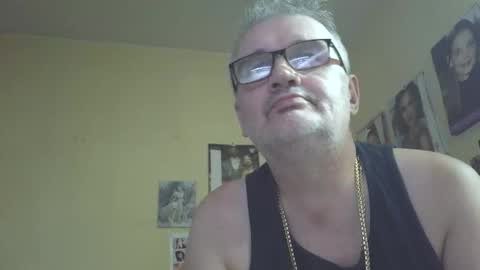 Snapshot of chatubatelee555 chatting on September 25, 8:27 pm lee online show from September 25, 8:27 pm
