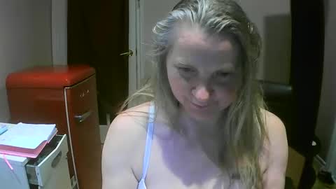 chealsiek online show from October 12, 1:53 am