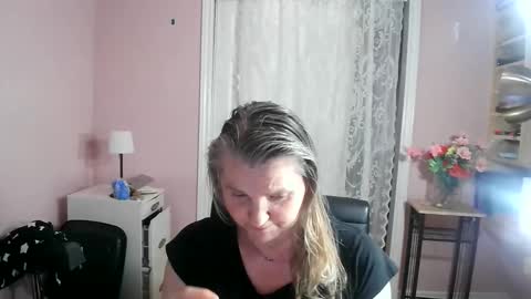 chealsiek online show from May 14, 10:08 pm