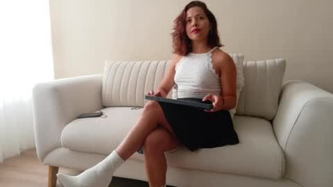 Regina Phalange online show from April 20, 5:49 pm