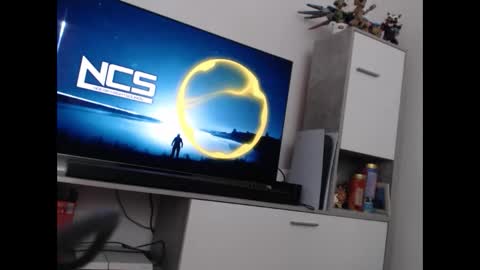 Cheekymiia online show from November 9, 8:51 am