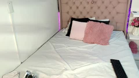 cheerry_moon online show from February 10, 11:30 pm