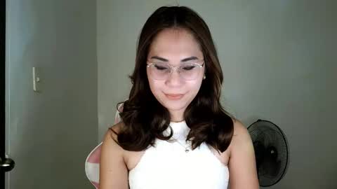 chelly4u69 online show from June 4, 2:17 am