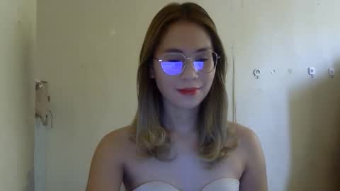 chelly4u69 online show from October 16, 4:12 am