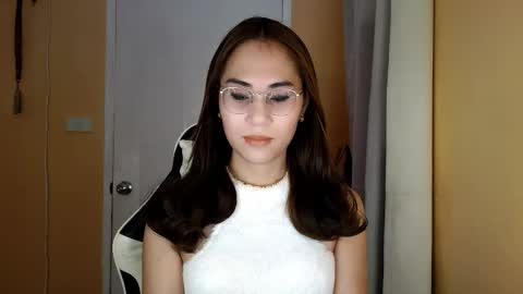 chelly4u69 online show from February 21, 10:07 am