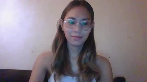 chelly4u69 online show from February 24, 12:41 am