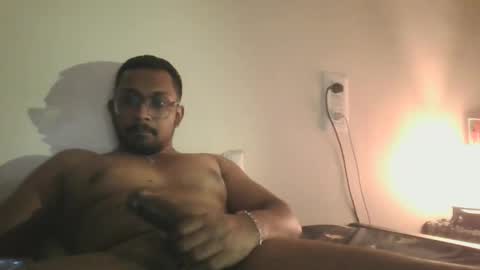 chennaibull1011 online show from February 15, 9:24 pm