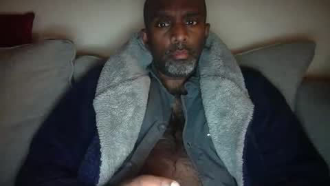 chenthu1979 online show from March 17, 11:37 am