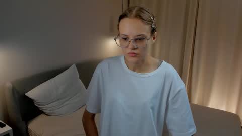 Anna online show from November 18, 11:02 am