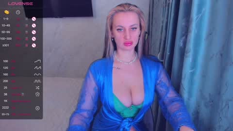 cherry_starrr online show from January 12, 7:00 am