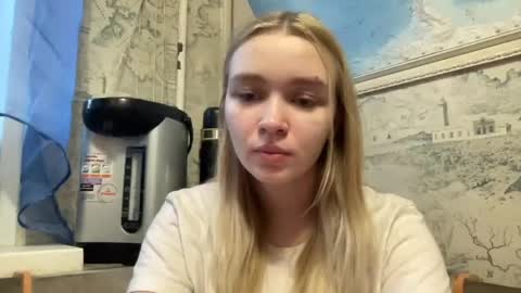 Lei online show from June 3, 2:44 pm