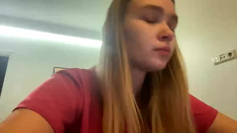 Lei online show from February 27, 3:26 pm