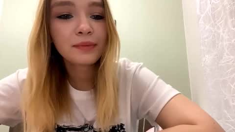 Lei online show from December 23, 1:56 am