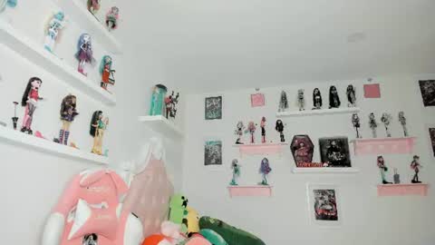 cherrycute666 online show from June 26, 3:23 am