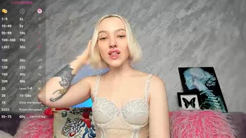 Cheryl online show from December 14, 10:49 pm