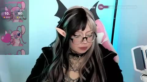 Chi online show from May 22, 1:07 pm