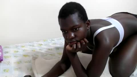 chichie_ online show from March 30, 10:48 am