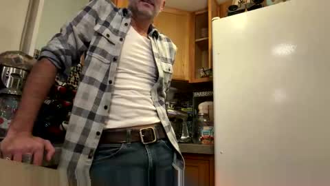 Chitown Aries online show from October 25, 4:02 am