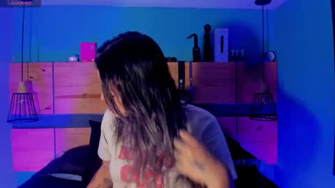 Chloeallennn  online show from March 16, 1:15 pm