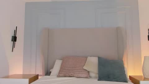 Chloe online show from March 29, 1:13 pm