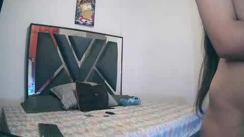 Chloe and Danna online show from October 4, 3:59 am