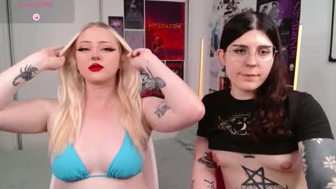 Chloe Levine online show from February 8, 4:10 pm