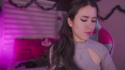 CLOE  online show from December 15, 10:50 pm