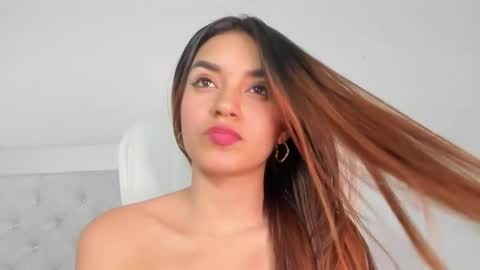 CHLOE online show from February 20, 7:19 pm