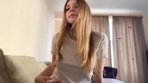 hloe online show from February 23, 1:13 pm