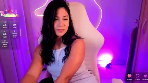 Chloe online show from March 27, 11:00 am