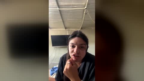 chloee1901479876 online show from April 3, 8:51 pm