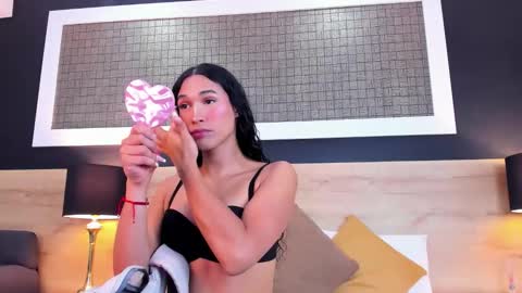 Chloe  online show from March 4, 1:19 pm