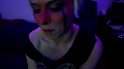 Snapshot of chloekissxo chatting on October 21, 2:05 am Chloekissxo online show from October 21, 2:05 am