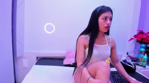 ChloeSignup For Free  Join my Fan Club online show from October 26, 4:02 am