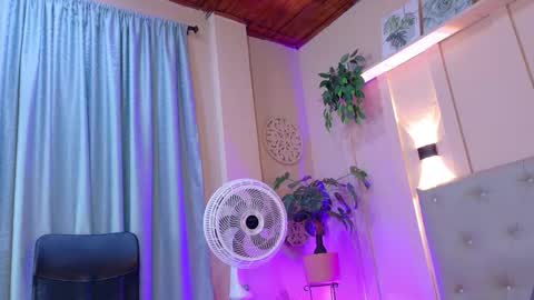 Chloe rosse online show from February 7, 1:30 am