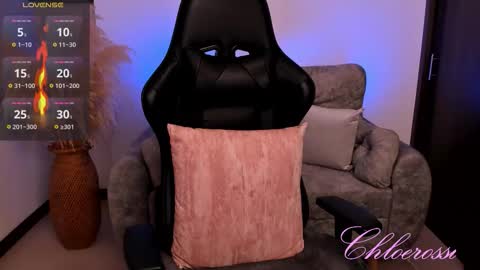 Laura online show from February 15, 12:57 am